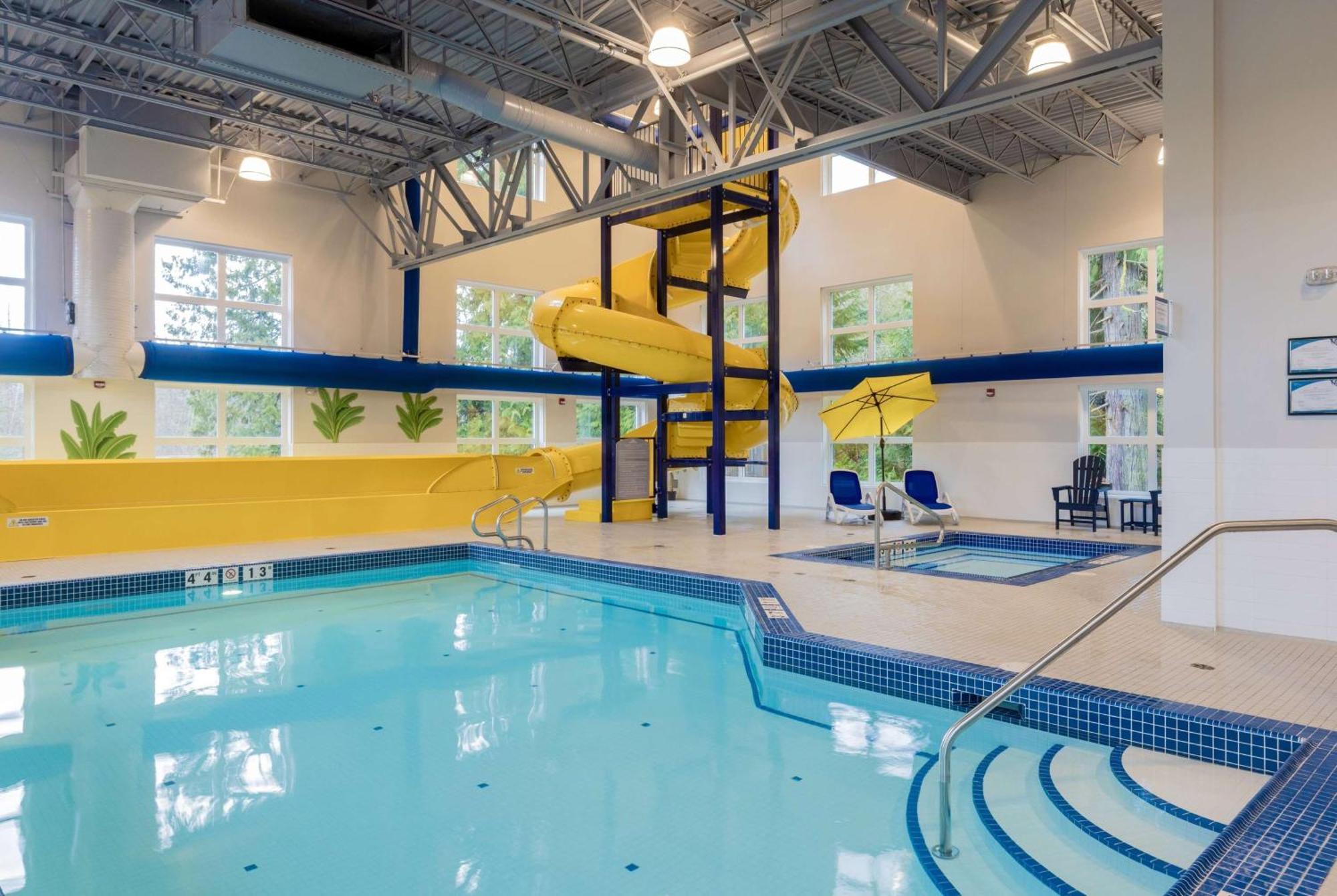 Microtel Inn & Suites By Wyndham Oyster Bay ليديسميث المظهر الخارجي الصورة